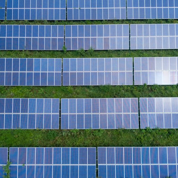 Qual o painel solar adequado para garantir a viabilidade financeira da instalação fotovoltaica?