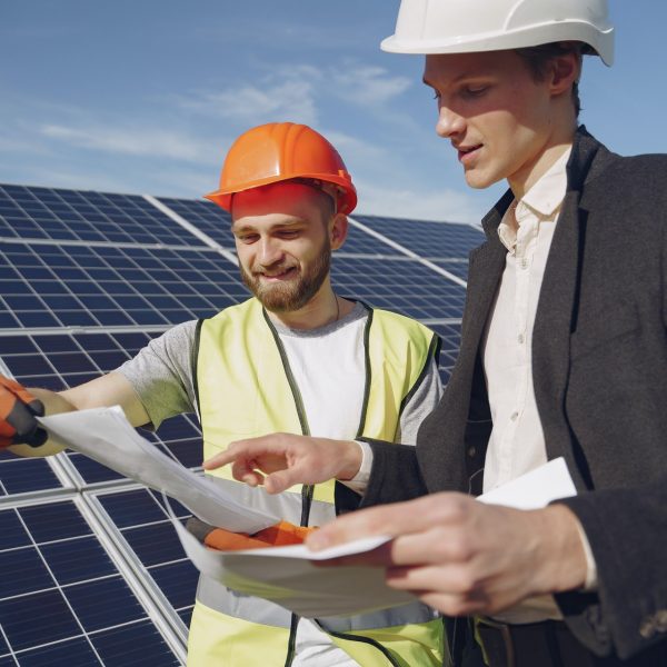 Projeto fotovoltaico: 7 motivos para a sua empresa investir