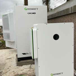 BESS industrial: como reduzir custos de energia, picos de potência e risco de paragem